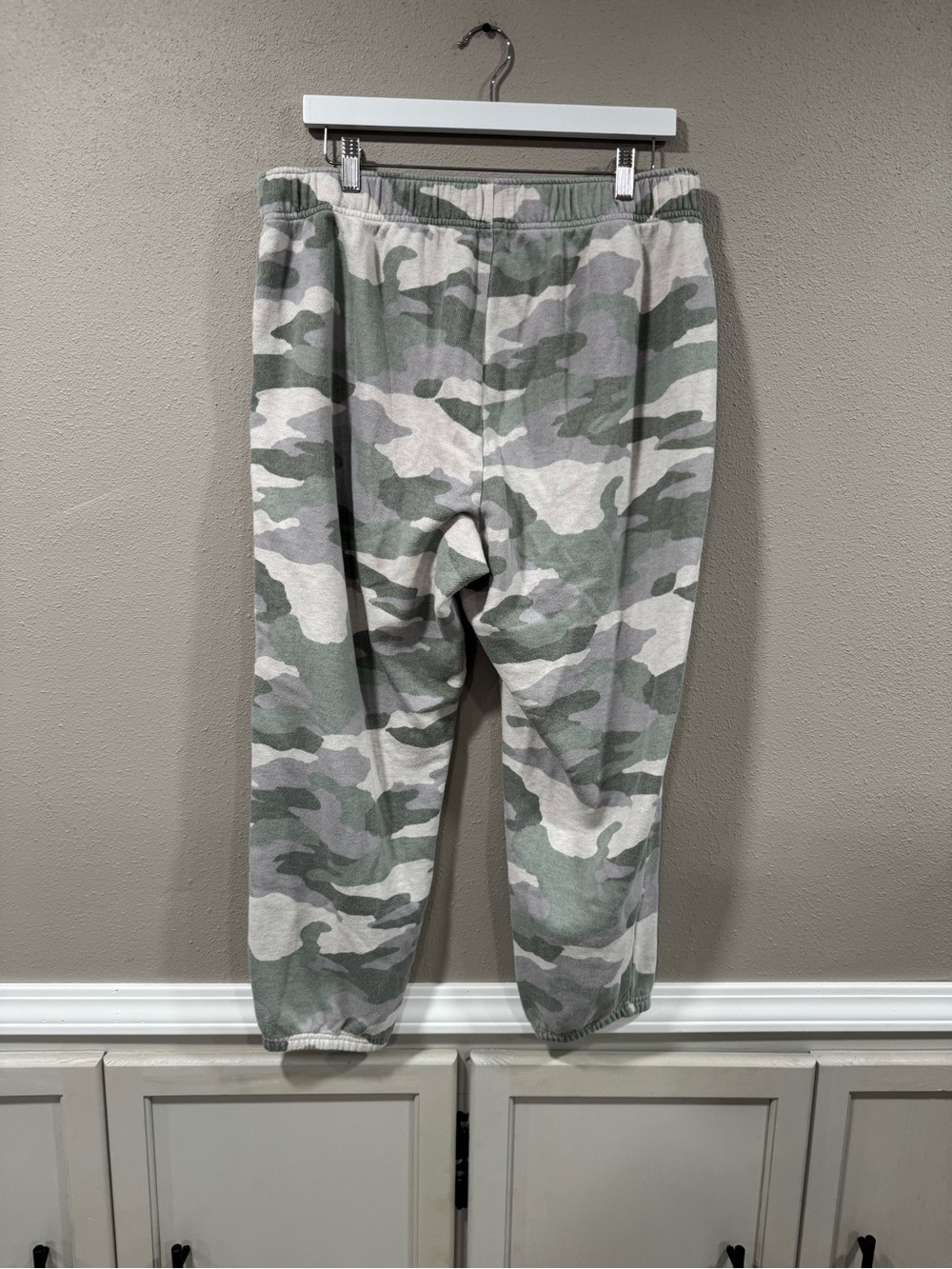 Aerie Camo Joggers - Picture 4 of 4